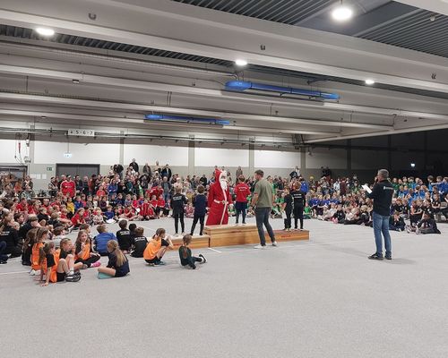 Mächtig was los bei der Siegerehrung